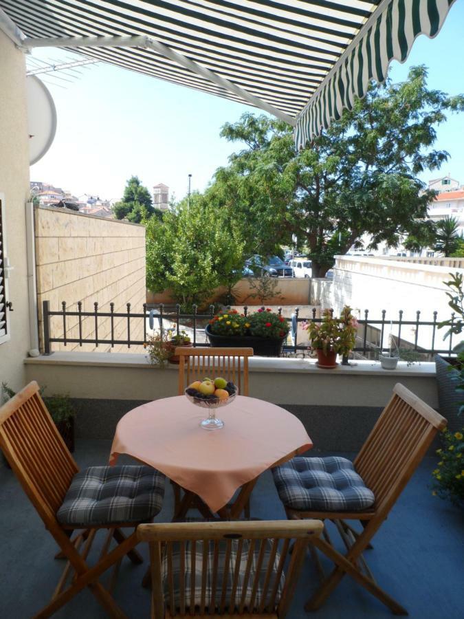 Apartments Dalia House Хвар Экстерьер фото